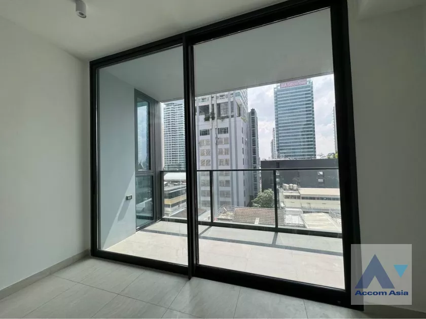  1 Bedroom  Condominium For Sale in Sathorn, Bangkok  near BTS Chong Nonsi (AA39970)