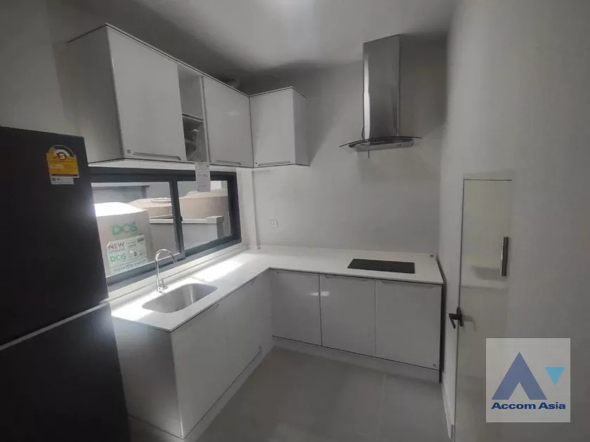 4  4 br Townhouse For Rent in Latkrabang ,Bangkok  at Baan Klang Mueng Ramintra 83 Station AA39972