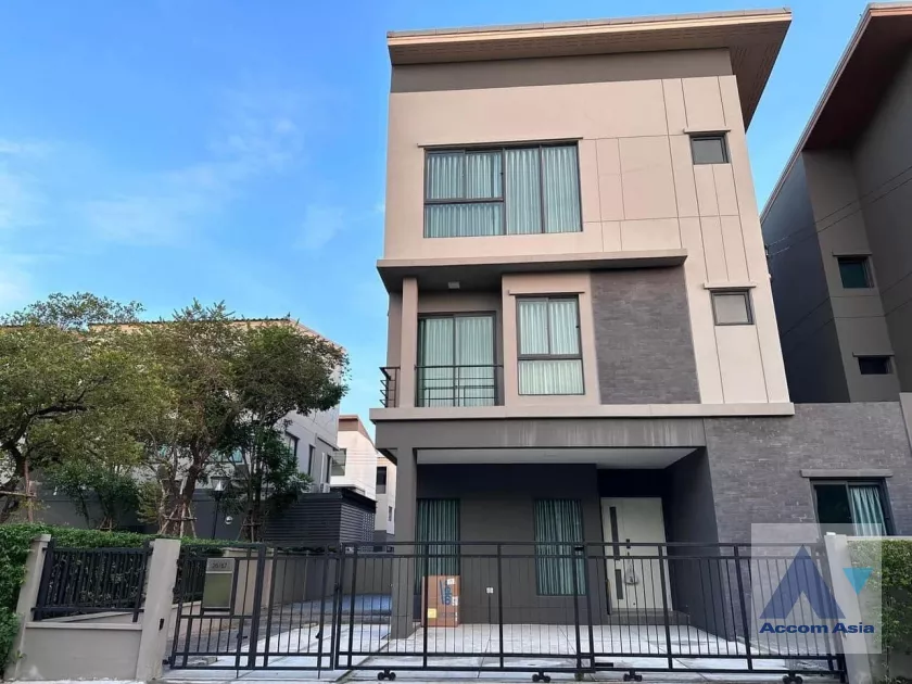  2  4 br Townhouse For Rent in Latkrabang ,Bangkok  at Baan Klang Mueng Ramintra 83 Station AA39972