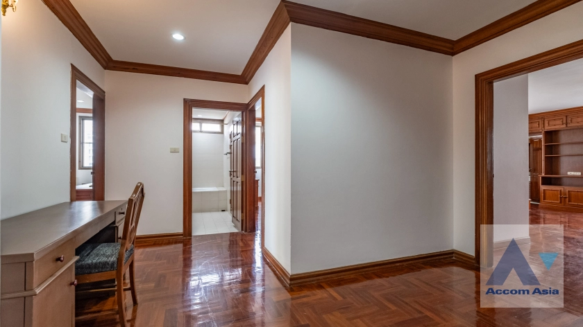 9  3 br Apartment for rent and sale in Sukhumvit ,Bangkok BTS Asok - MRT Sukhumvit at Family-Friendly 360 SQ.M. Residence Near Terminal 21 AA39977