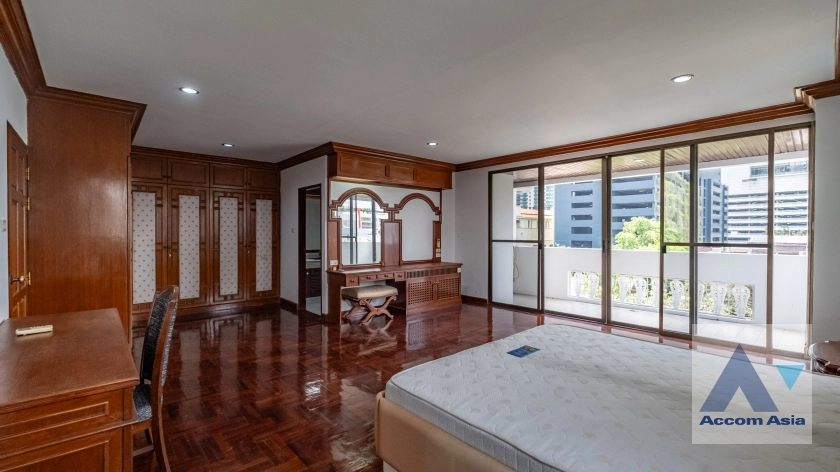 11  3 br Apartment for rent and sale in Sukhumvit ,Bangkok BTS Asok - MRT Sukhumvit at Family-Friendly 360 SQ.M. Residence Near Terminal 21 AA39977