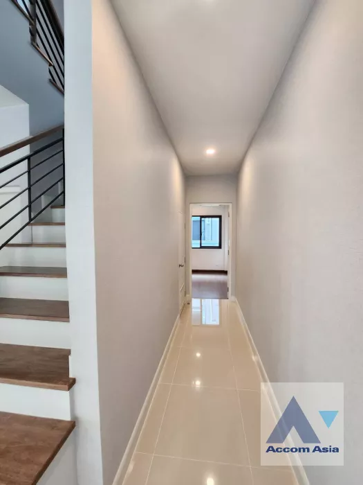 5  4 br House For Sale in Phaholyothin ,Bangkok  at The City Ramintra 2  AA39983