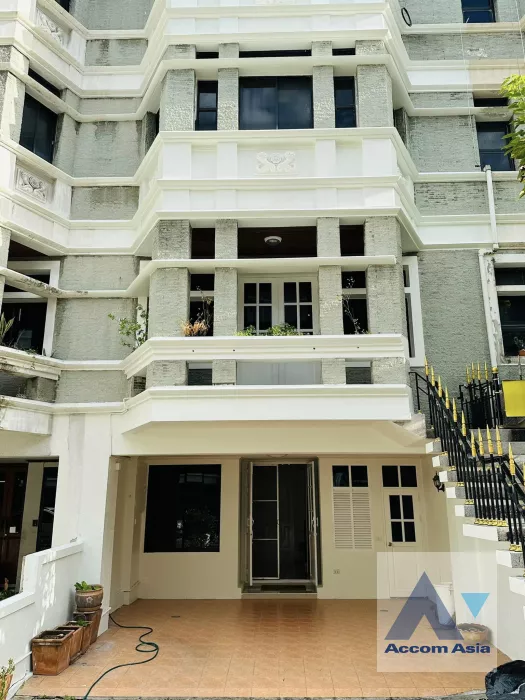  2  4 br Townhouse For Rent in Sukhumvit ,Bangkok BTS Phrom Phong at Chicha Castle AA39993