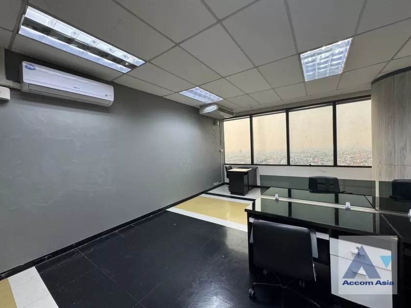  2  Office Space For Rent in Bangna ,Bangkok BTS Bang Na at Bangna Complex Office Tower AA39994