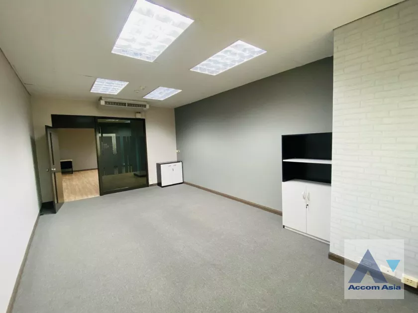14  Office Space For Rent in Bang Na ,Bangkok BTS Bang Na at Bangna Complex Office Tower AA39994