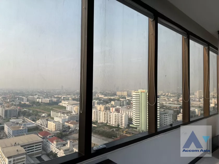 21  Office Space For Rent in Bangna ,Bangkok BTS Bang Na at Bangna Complex Office Tower AA39994