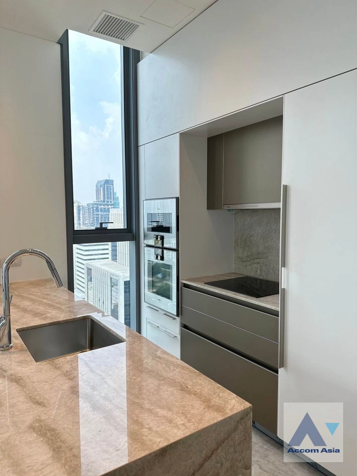 5  1 br Condominium For Rent in Ploenchit ,Bangkok BTS Chitlom at Scope Langsuan AA39998