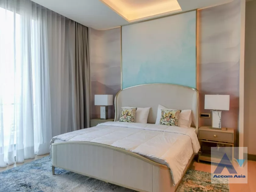 unit 6 Bedrooms  Condominium For Rent & Sale in Charoen Nakhon, Bangkok  near BTS Krung Thon Buri (AA40001)