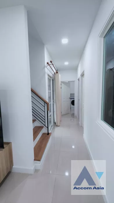 7  4 br House For Sale in Pattanakarn ,Bangkok  at Golden Neo Bangna-Suan Luang AA40002