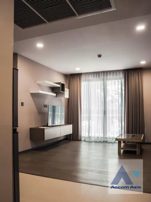  2 Bedrooms  Condominium For Rent in Ploenchit, Bangkok  near BTS National Stadium (AA40010)
