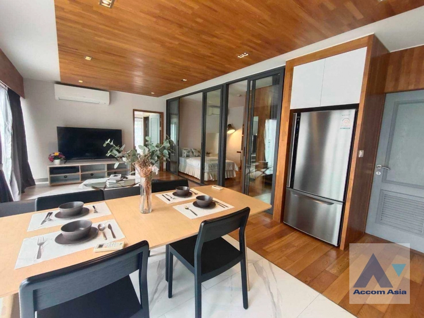 unit 2 Bedrooms  Apartment For Rent in Sukhumvit, Bangkok  near BTS Phrom Phong (AA40012)