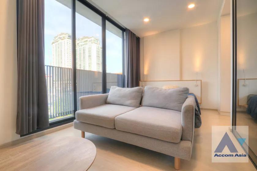 unit 1 Bedroom  Condominium For Sale in Sukhumvit, Bangkok  near BTS Ekkamai (AA40019)