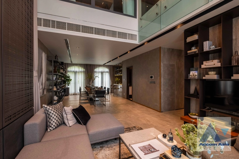 4  3 br House For Sale in Phaholyothin ,Bangkok BTS Ari at Super Luxury Private Residences AA40020