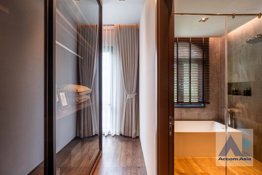 14  3 br House For Sale in Phaholyothin ,Bangkok BTS Ari at Super Luxury Private Residences AA40020