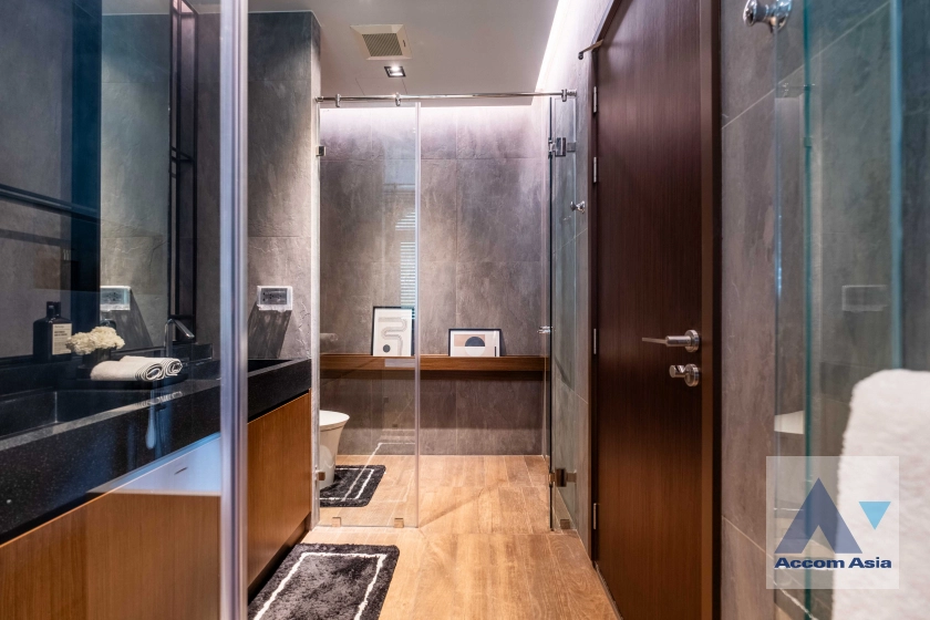 16  3 br House For Sale in Phaholyothin ,Bangkok BTS Ari at Super Luxury Private Residences AA40020