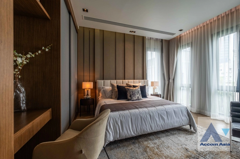 17  3 br House For Sale in Phaholyothin ,Bangkok BTS Ari at Super Luxury Private Residences AA40020