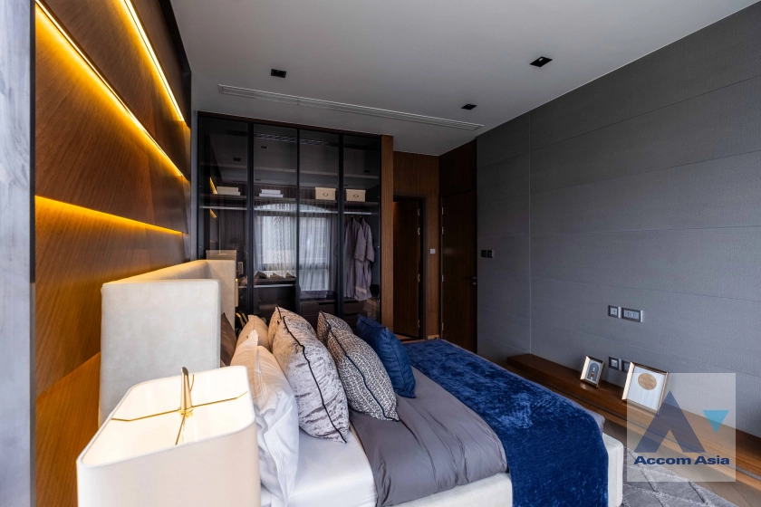 21  3 br House For Sale in Phaholyothin ,Bangkok BTS Ari at Super Luxury Private Residences AA40020