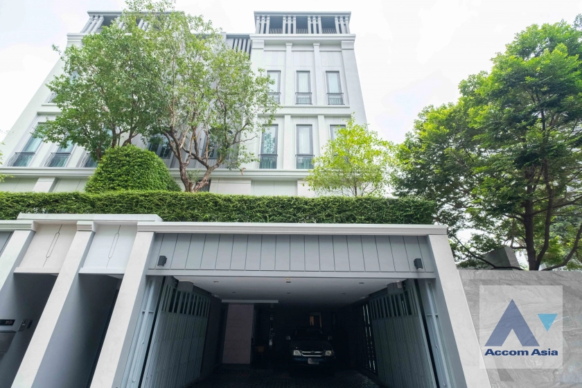 29  3 br House For Sale in Phaholyothin ,Bangkok BTS Ari at Super Luxury Private Residences AA40020