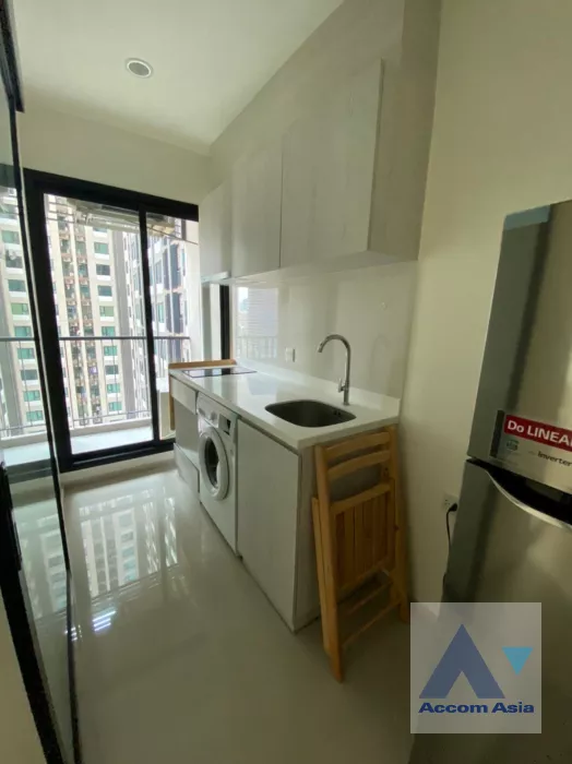  1  1 br Condominium For Sale in Ratchadaphisek ,Bangkok BTS Asok at Life Asoke AA40024