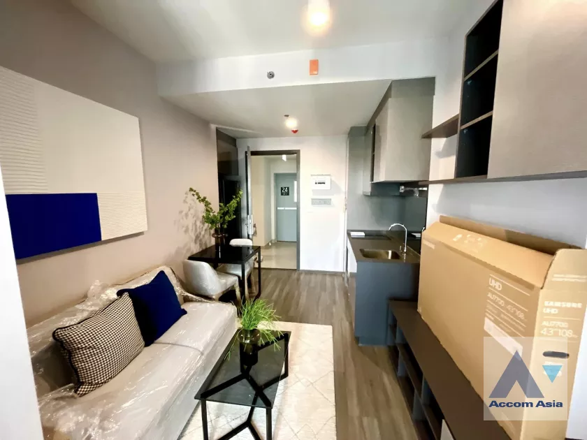  1 Bedroom  Condominium For Rent in Silom, Bangkok  near BTS Sala Daeng - MRT Sam Yan (AA40025)