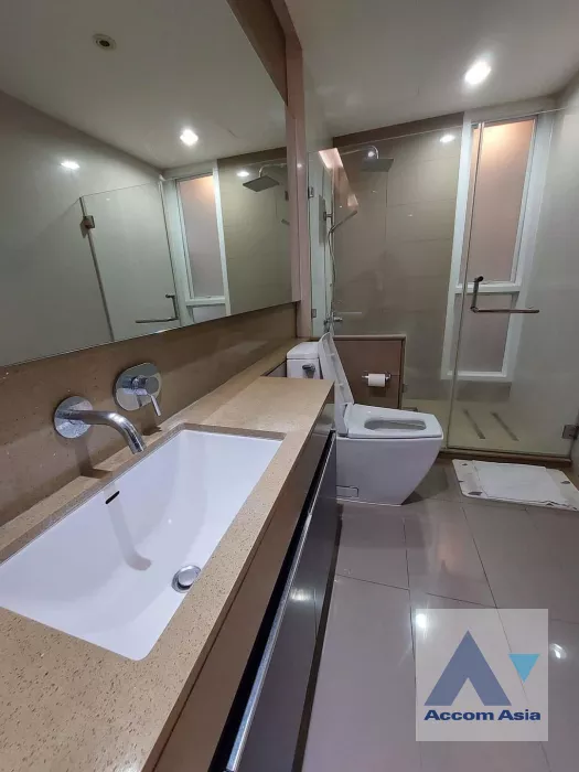 6  2 br Condominium For Sale in  ,Bangkok BTS Ratchadamri at The Address Pathumwan AA40026
