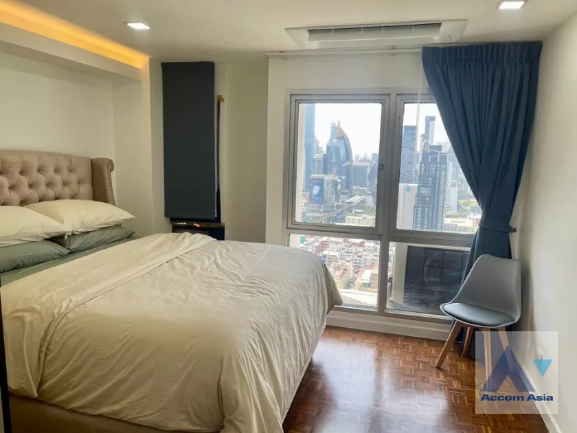 Fully Furnished |  1 Bedroom  Condominium For Sale in Sukhumvit, Bangkok  near BTS Nana (AA40041)