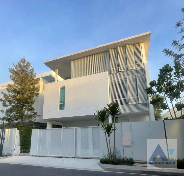  VIVE Ekkamai-Ramintra House  4 Bedroom for Rent   in Ratchadaphisek Bangkok