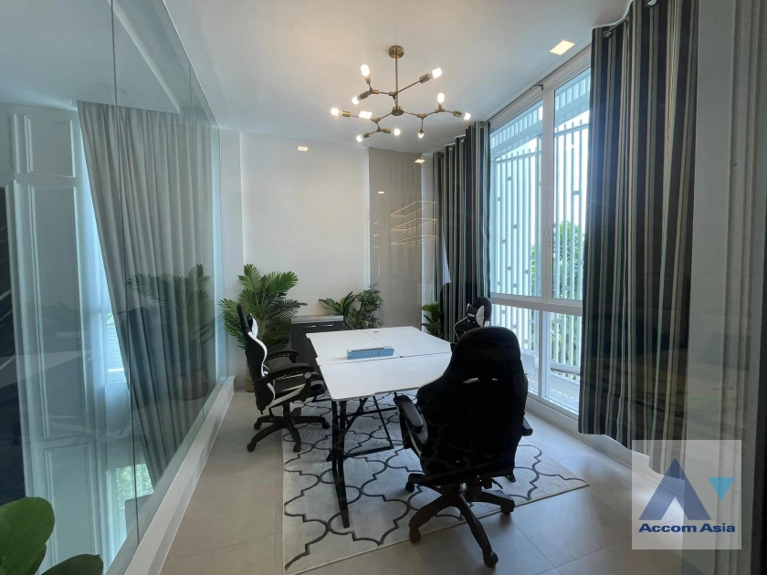 6  4 br House For Rent in Ratchadaphisek ,Bangkok  at VIVE Ekkamai-Ramintra AA40043