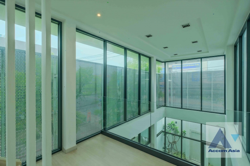  1  3 br House For Rent in Pattanakarn ,Bangkok ARL Ramkhamhaeng at Modern & Luxury House Phatthanakan AA40049