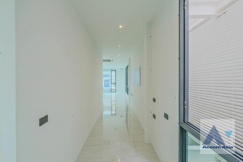 7  3 br House For Rent in Pattanakarn ,Bangkok ARL Ramkhamhaeng at Modern & Luxury House Phatthanakan AA40049