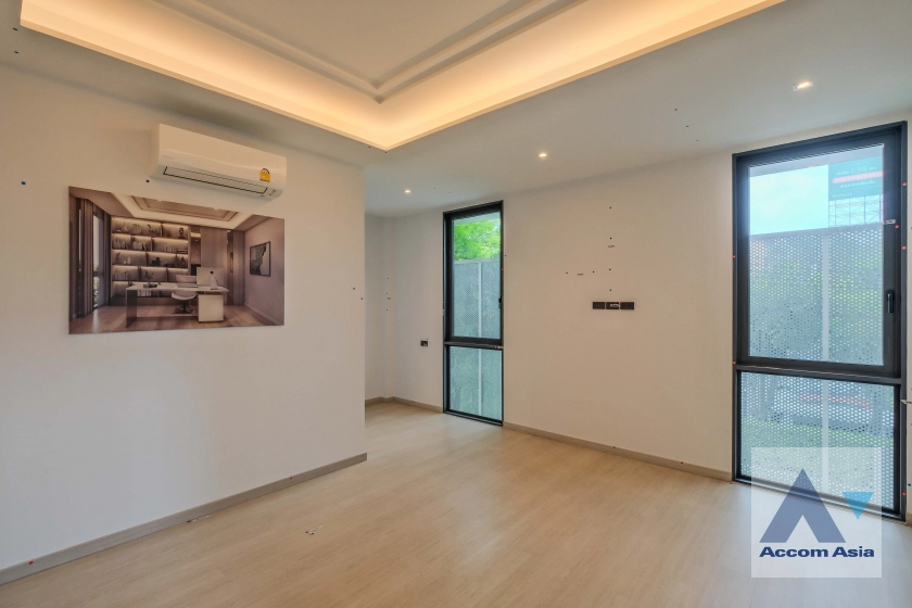 9  3 br House For Rent in Pattanakarn ,Bangkok ARL Ramkhamhaeng at Modern & Luxury House Phatthanakan AA40049