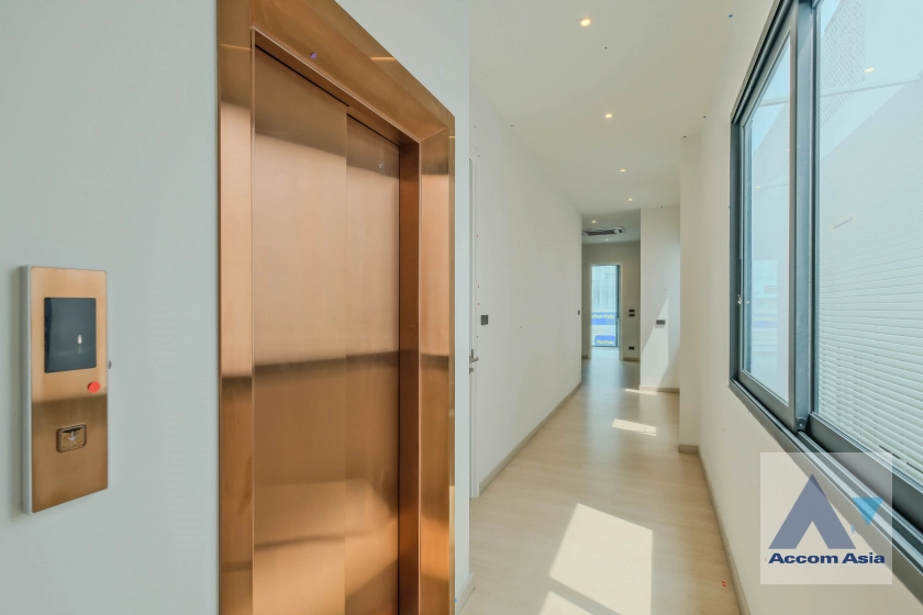 15  3 br House For Rent in Pattanakarn ,Bangkok ARL Ramkhamhaeng at Modern & Luxury House Phatthanakan AA40049