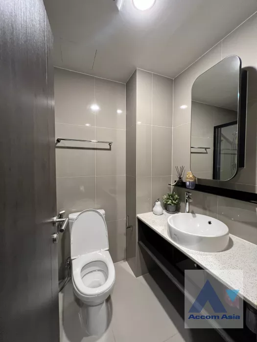 10  1 br Condominium for rent and sale in Ratchadaphisek ,Bangkok MRT Sutthisan at XT Huaikhwang  AA40052