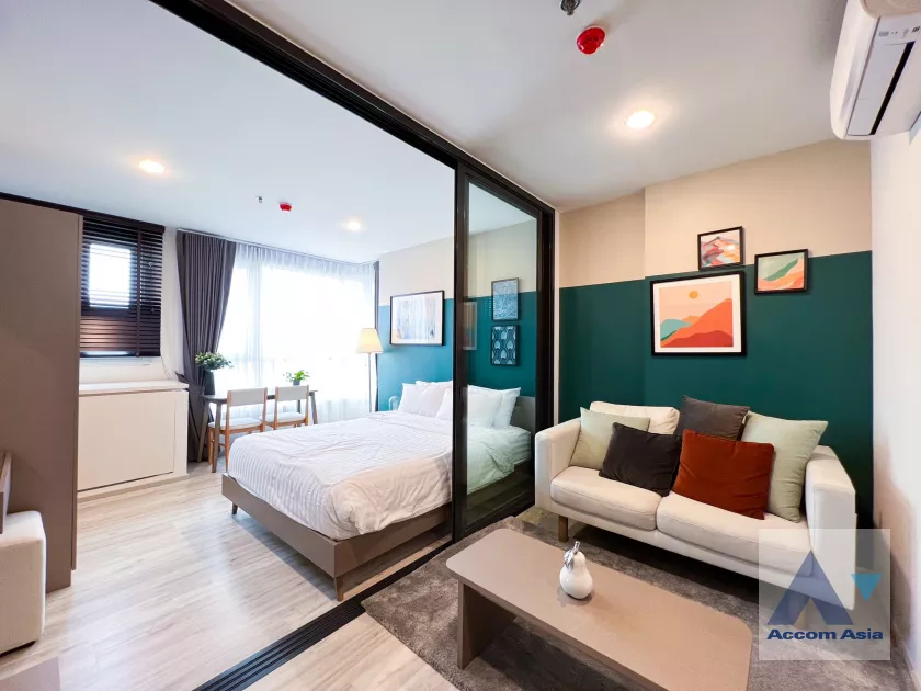  1 Bedroom  Condominium For Rent & Sale in Ratchadapisek, Bangkok  near MRT Sutthisan (AA40052)