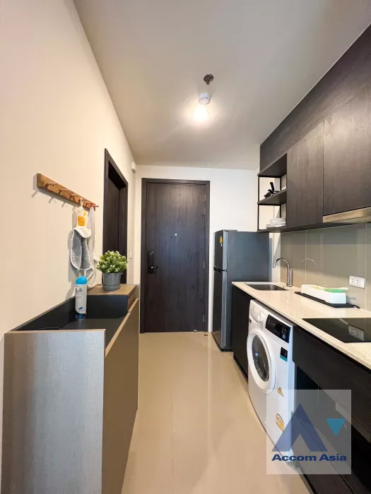 unit 1 Bedroom  Condominium For Rent & Sale in Ratchadaphisek, Bangkok  near MRT Sutthisan (AA40052)