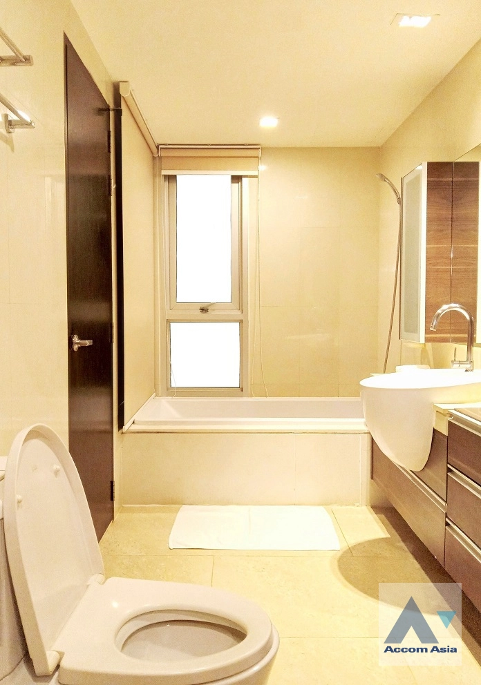 17  2 br Condominium for rent and sale in Sukhumvit ,Bangkok BTS Phra khanong at Sky Walk Condominium AA40053