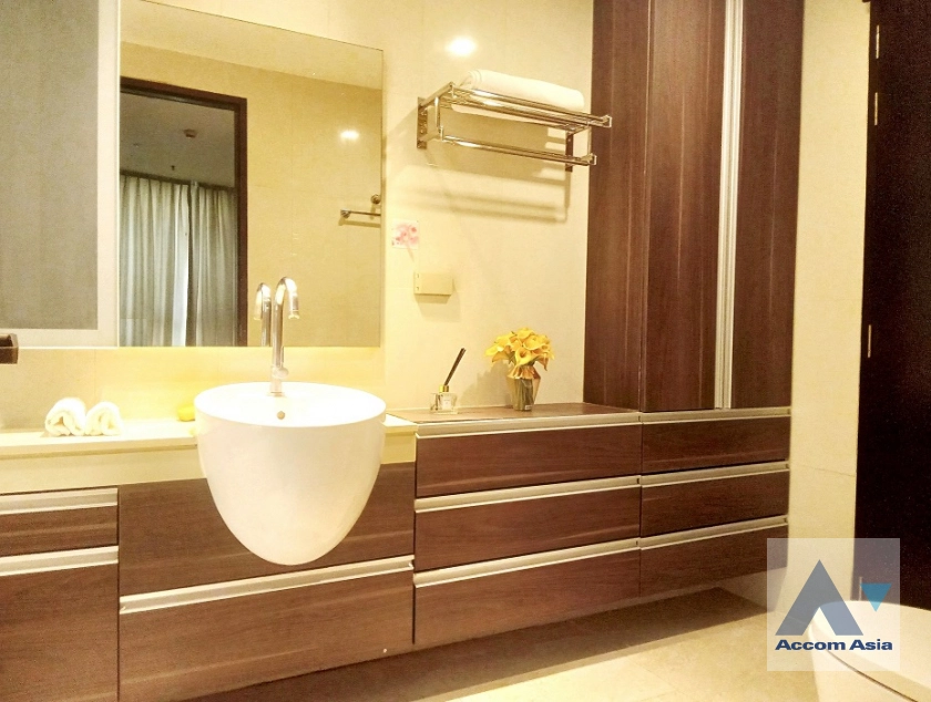 14  2 br Condominium for rent and sale in Sukhumvit ,Bangkok BTS Phra khanong at Sky Walk Condominium AA40053