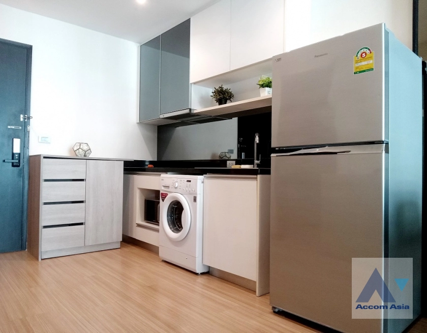 10  2 br Condominium for rent and sale in Sukhumvit ,Bangkok BTS Phra khanong at Sky Walk Condominium AA40053