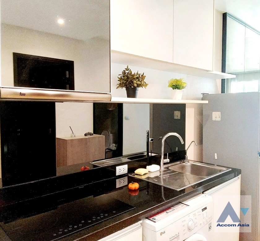 9  2 br Condominium for rent and sale in Sukhumvit ,Bangkok BTS Phra khanong at Sky Walk Condominium AA40053