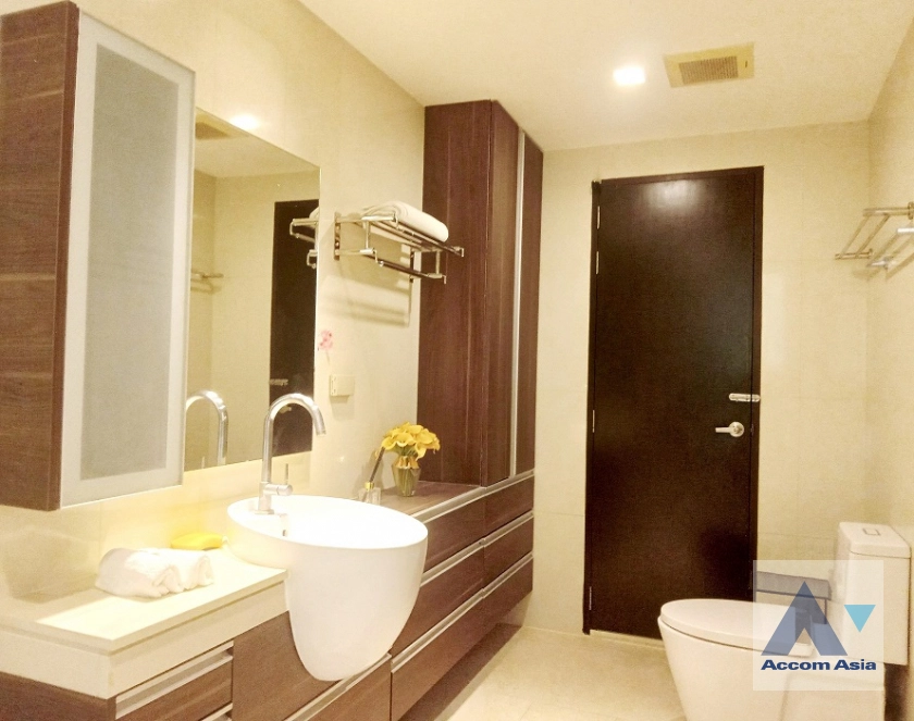 15  2 br Condominium for rent and sale in Sukhumvit ,Bangkok BTS Phra khanong at Sky Walk Condominium AA40053