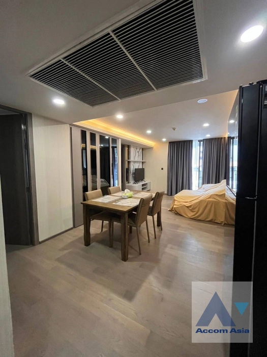 unit 2 Bedrooms  Condominium For Rent in Ploenchit, Bangkok  near BTS Ratchadamri - MRT Silom (AA40063)