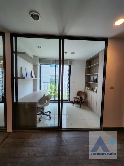 unit 2 Bedrooms  Condominium For Rent in Sukhumvit, Bangkok  near BTS Asok - MRT Sukhumvit (AA40065)
