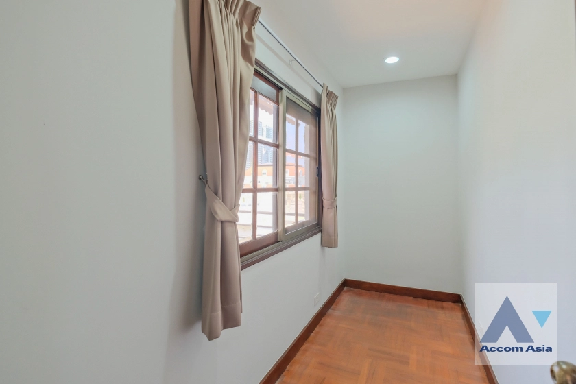 20  3 br House For Rent in Sukhumvit ,Bangkok BTS On Nut at Sukhumvit Garden City AA40068