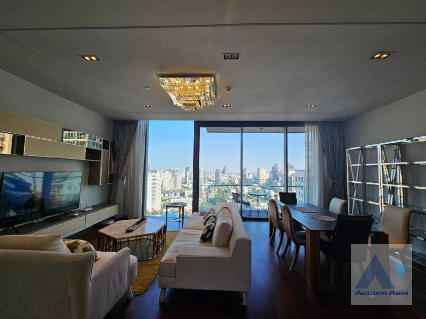  2 Bedrooms  Condominium For Rent in Sukhumvit, Bangkok  near BTS Phrom Phong (AA40069)