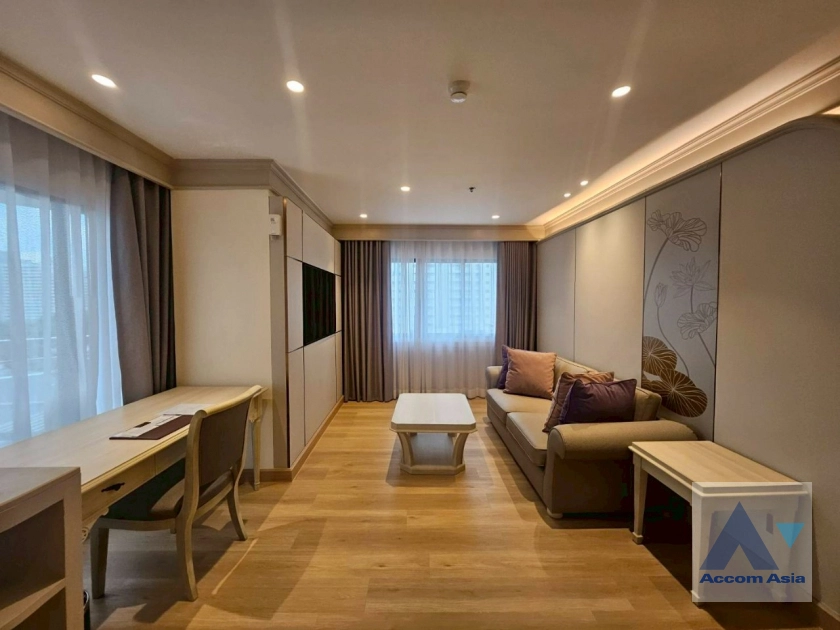 unit 2 Bedrooms  Apartment For Rent & Sale in Sukhumvit, Bangkok  near BTS Asok (AA40071)
