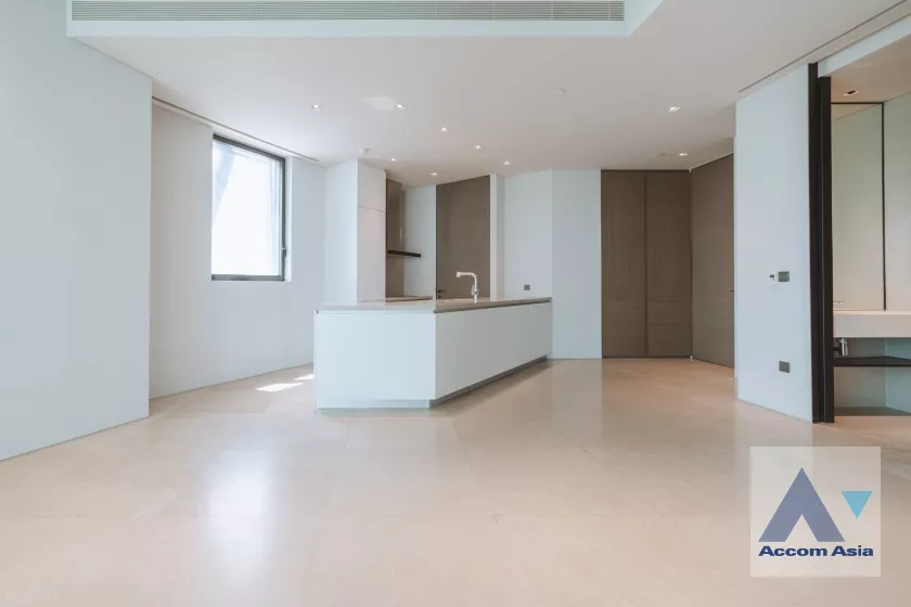 5  2 br Condominium For Sale in Charoen Nakhon ,Bangkok BTS Krung Thon Buri at Banyan Tree Residences Riverside AA40081