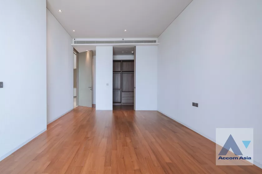 19  2 br Condominium For Sale in Charoen Nakhon ,Bangkok BTS Krung Thon Buri at Banyan Tree Residences Riverside AA40081