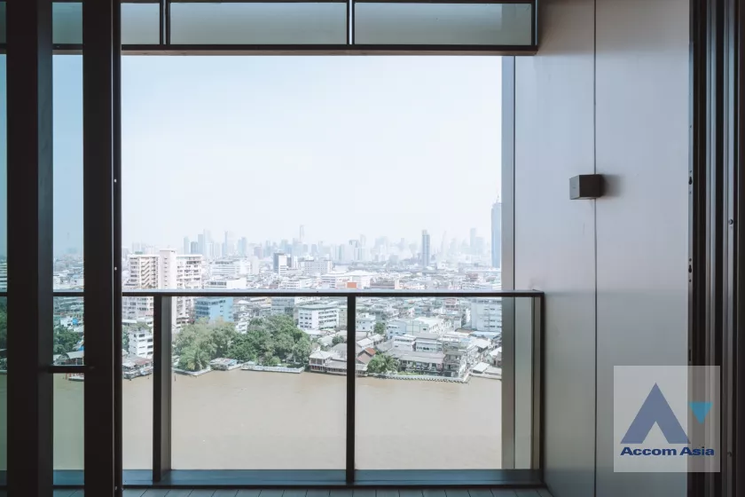 20  2 br Condominium For Sale in Charoen Nakhon ,Bangkok BTS Krung Thon Buri at Banyan Tree Residences Riverside AA40081