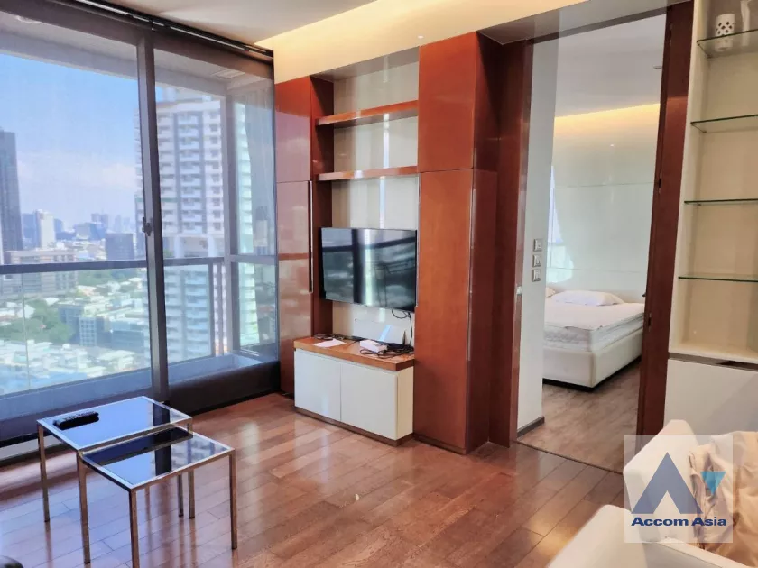  2 Bedrooms  Condominium For Rent in Sukhumvit, Bangkok  near BTS Phrom Phong (AA40086)