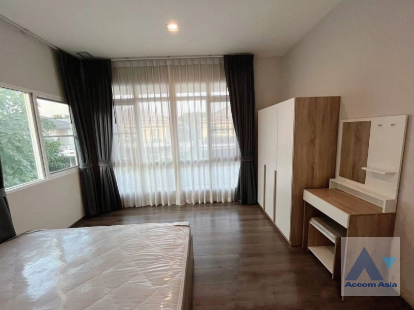 6  4 br House For Rent in Samutprakan ,Samutprakan  at Mantana 2 Bangna Km.7 AA40088